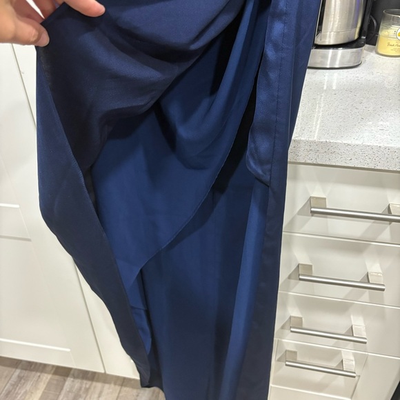 NWT NBD x Revolve Shelby Gown in Navy - Picture 4 of 8